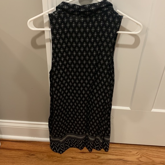 Dress - Picture 7 of 7